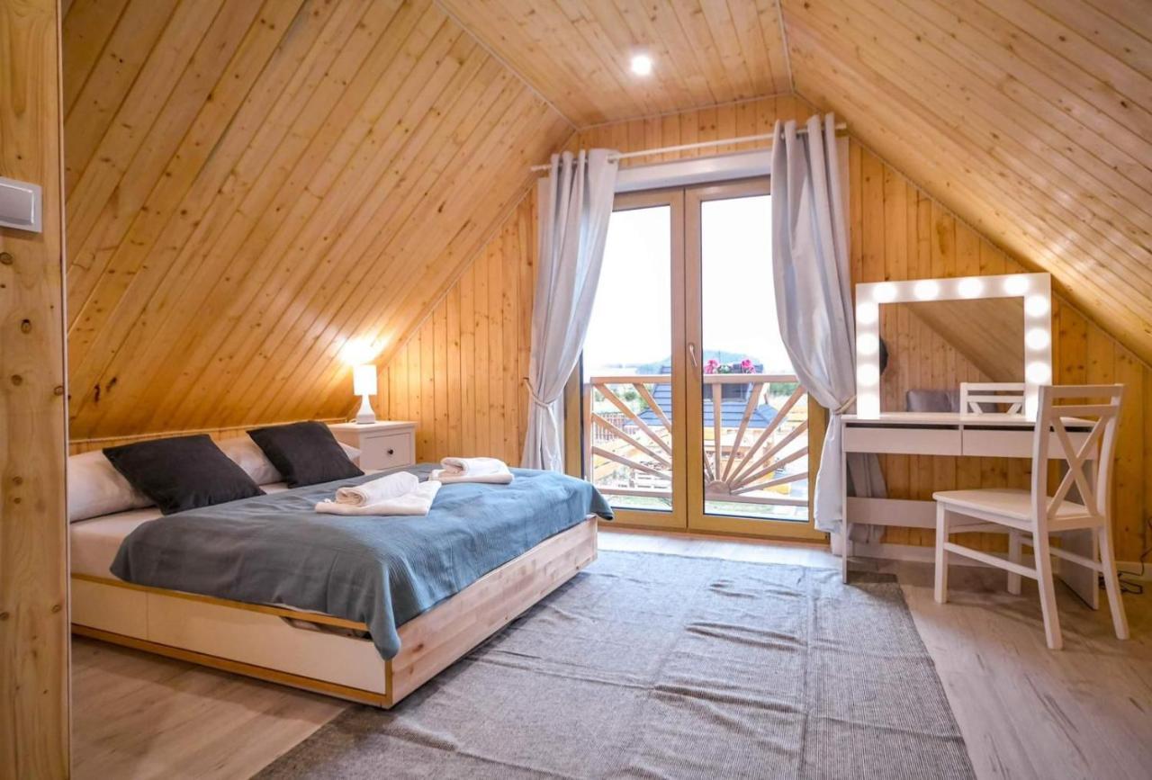 Nini House Dudki Villa *